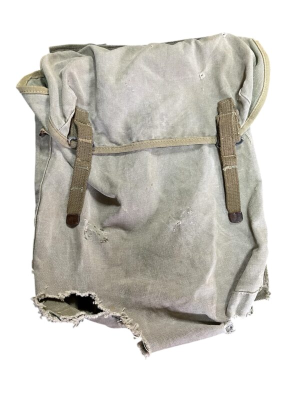 Poche dorsale gilet d’assaut